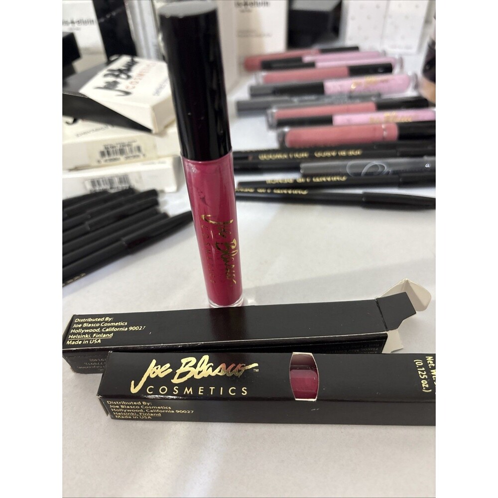 Joe Blasco Lip Glaz‎ Lip Gloss New In Box Pink Naughty Color.